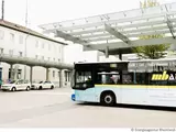 Bus vor dem Bahnhof in Kaiserslautern